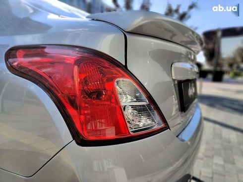 Nissan Versa 2016 - фото 15