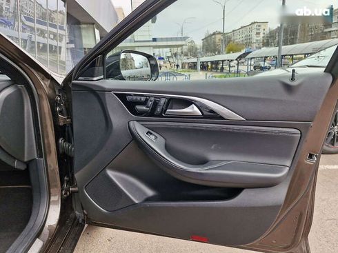 Infiniti QX30 2017 - фото 26