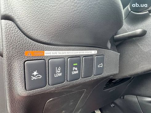Mitsubishi Outlander 2018 красный - фото 23