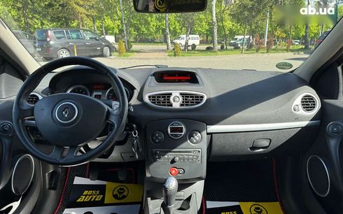 Renault Clio 2010 - фото 11