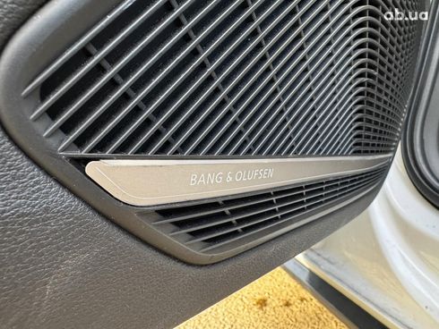 Audi A4 2016 белый - фото 17