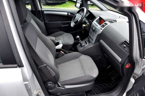 Opel Zafira 2009 - фото 28