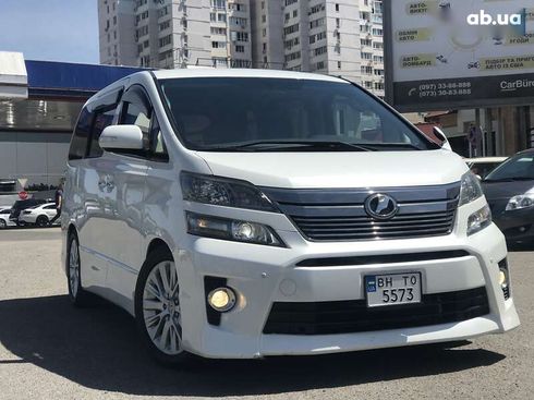 Toyota Vellfire 2012 - фото 3