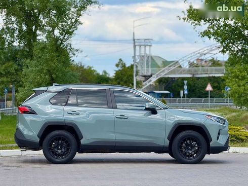 Toyota RAV4 2019 - фото 12