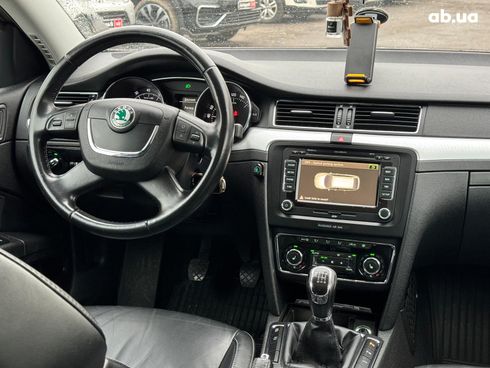 Skoda Superb 2010 фиолетовый - фото 27