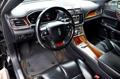 Lincoln Continental 2016 - фото 18