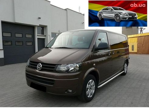 Volkswagen Multivan 2011 коричневый - фото 1