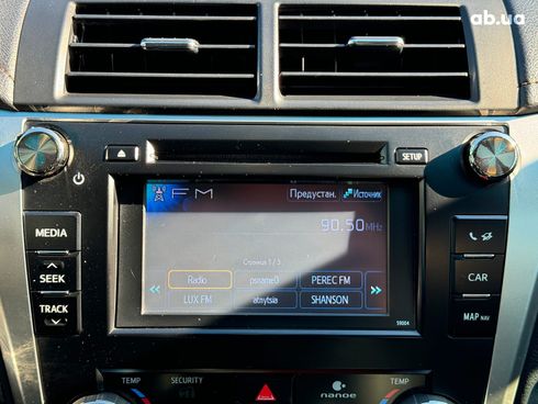 Toyota Camry 2014 белый - фото 34