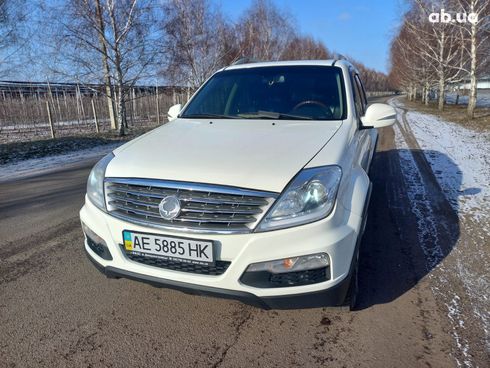 SsangYong Rexton 2013 белый - фото 2