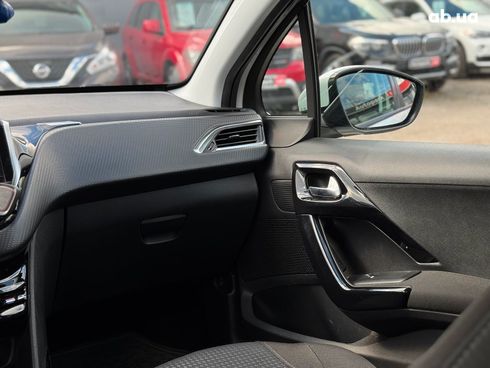 Peugeot 2008 2019 белый - фото 11