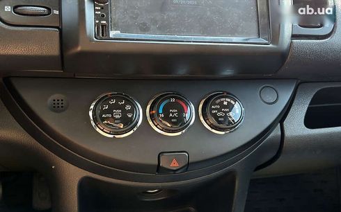 Nissan Note 2010 - фото 17