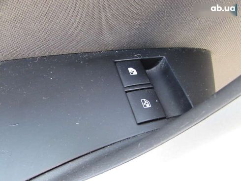 Opel Astra 2010 - фото 24
