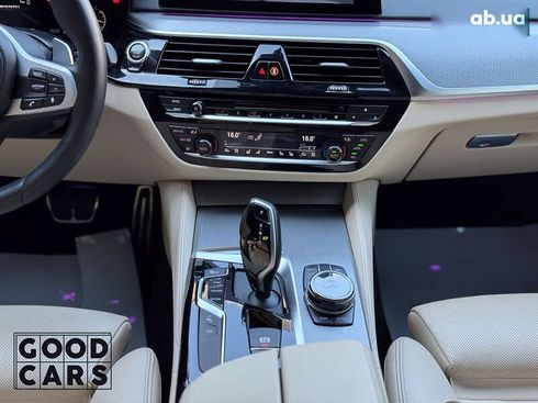 BMW 5 серия 2019 - фото 19