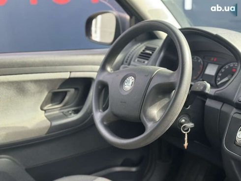 Skoda Fabia 2008 - фото 16