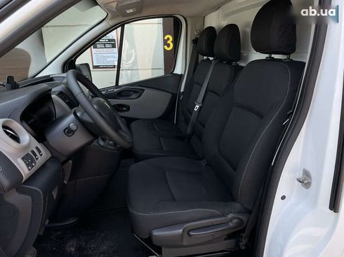 Renault Trafic 2016 - фото 25