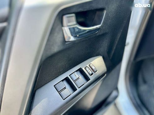 Toyota RAV4 2017 - фото 14