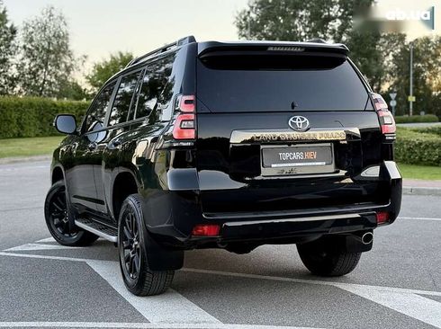 Toyota Land Cruiser Prado 2022 - фото 11