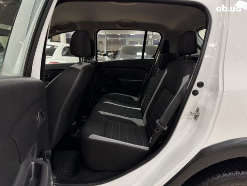 Renault Sandero Stepway 2019 белый - фото 8