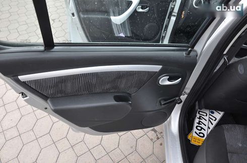Dacia Sandero 2010 - фото 20
