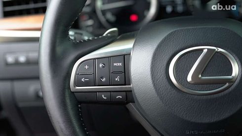Lexus LX 2017 - фото 20