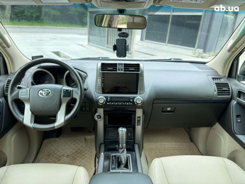 Toyota Land Cruiser Prado 2013 черный - фото 16