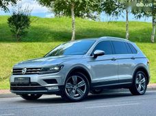 Продаж вживаних Volkswagen Tiguan 2017 року - купити на Автобазарі