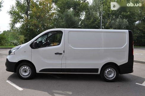 Renault Trafic 2019 - фото 19