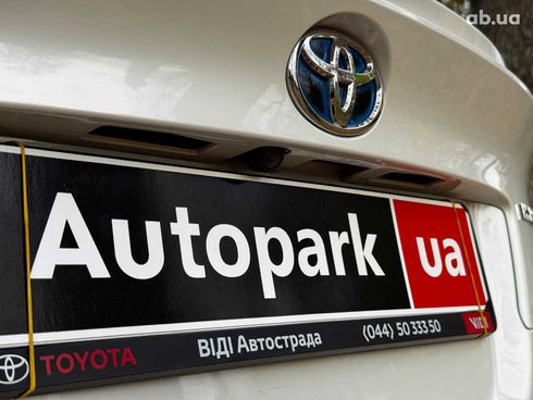 Toyota C-HR 2019 белый - фото 36