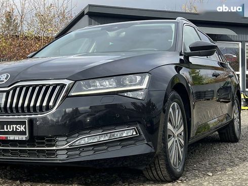 Skoda Superb 2021 - фото 12