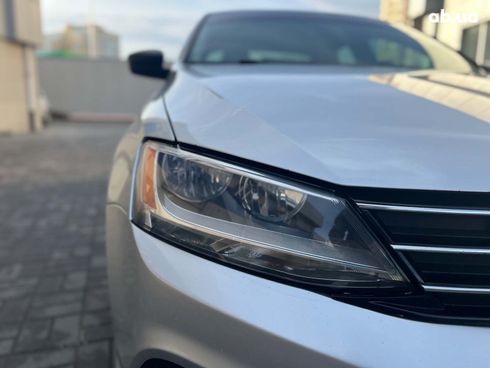 Volkswagen Jetta 2015 серый - фото 7