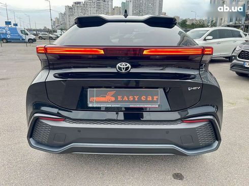 Toyota C-HR 2024 - фото 10
