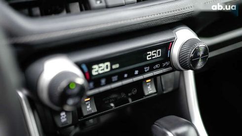Toyota RAV4 2021 - фото 28
