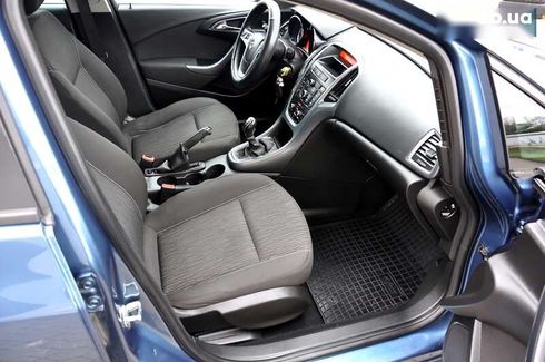 Opel Astra 2013 - фото 25