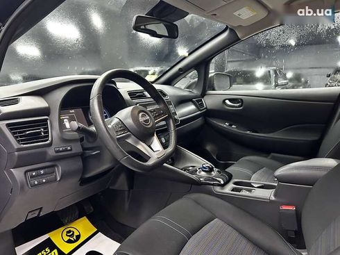 Nissan Leaf 2022 - фото 9