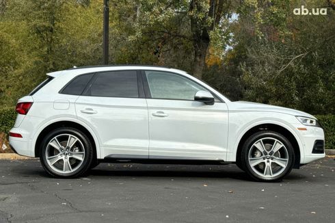 Audi Q5 2019 белый - фото 4