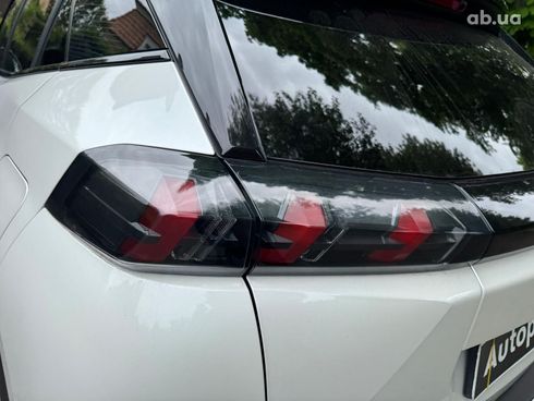 Peugeot 2008 2021 белый - фото 11