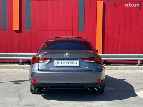 Lexus IS 2018 - фото 6