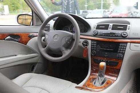 Mercedes-Benz E-Класс 2003 - фото 9