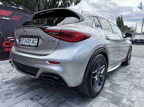 Infiniti Q30 2016 - фото 11