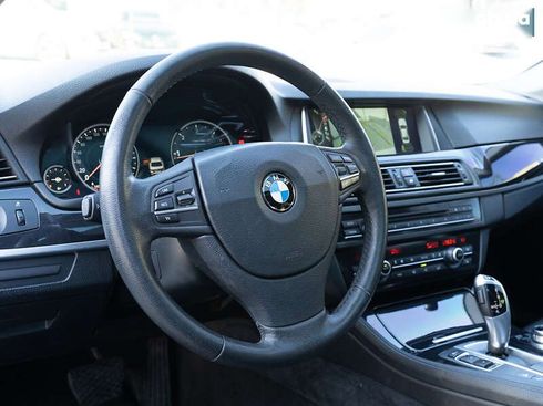 BMW 5 серия 2014 - фото 30