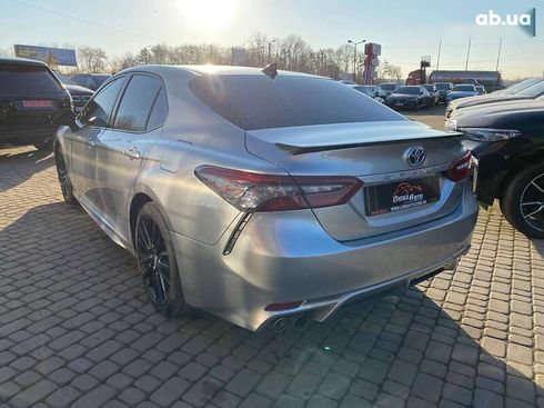 Toyota Camry 2022 - фото 5