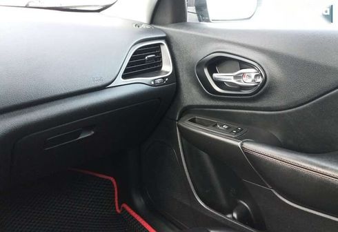 Jeep Cherokee 2021 - фото 18