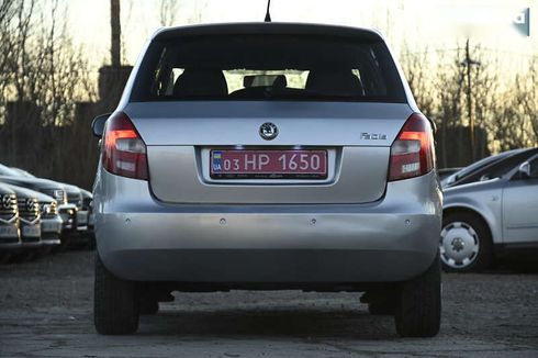 Skoda Fabia 2008 - фото 12