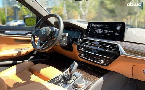 BMW 5 серия 2020 - фото 13