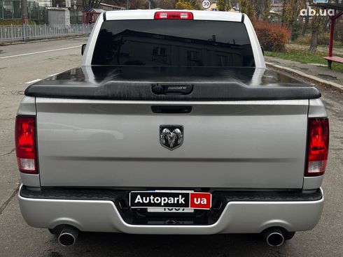Dodge Ram 2016 серый - фото 17