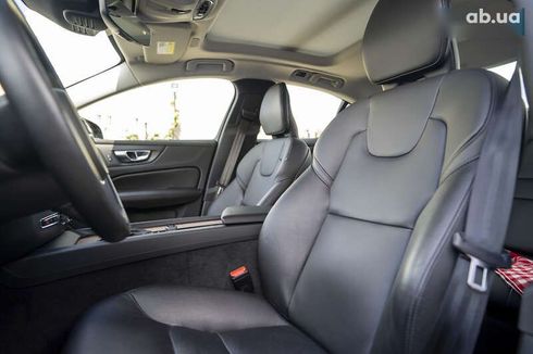 Volvo S60 2021 - фото 18