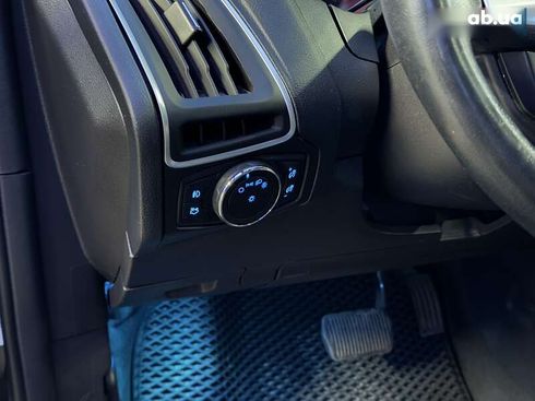 Ford Focus 2013 - фото 16