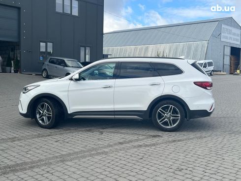 Hyundai Grand Santa Fe 2019 белый - фото 11