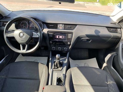 Skoda Octavia 2019 - фото 13