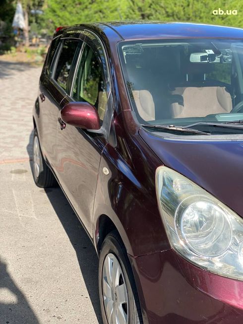 Nissan Note 2012 вишневый - фото 4